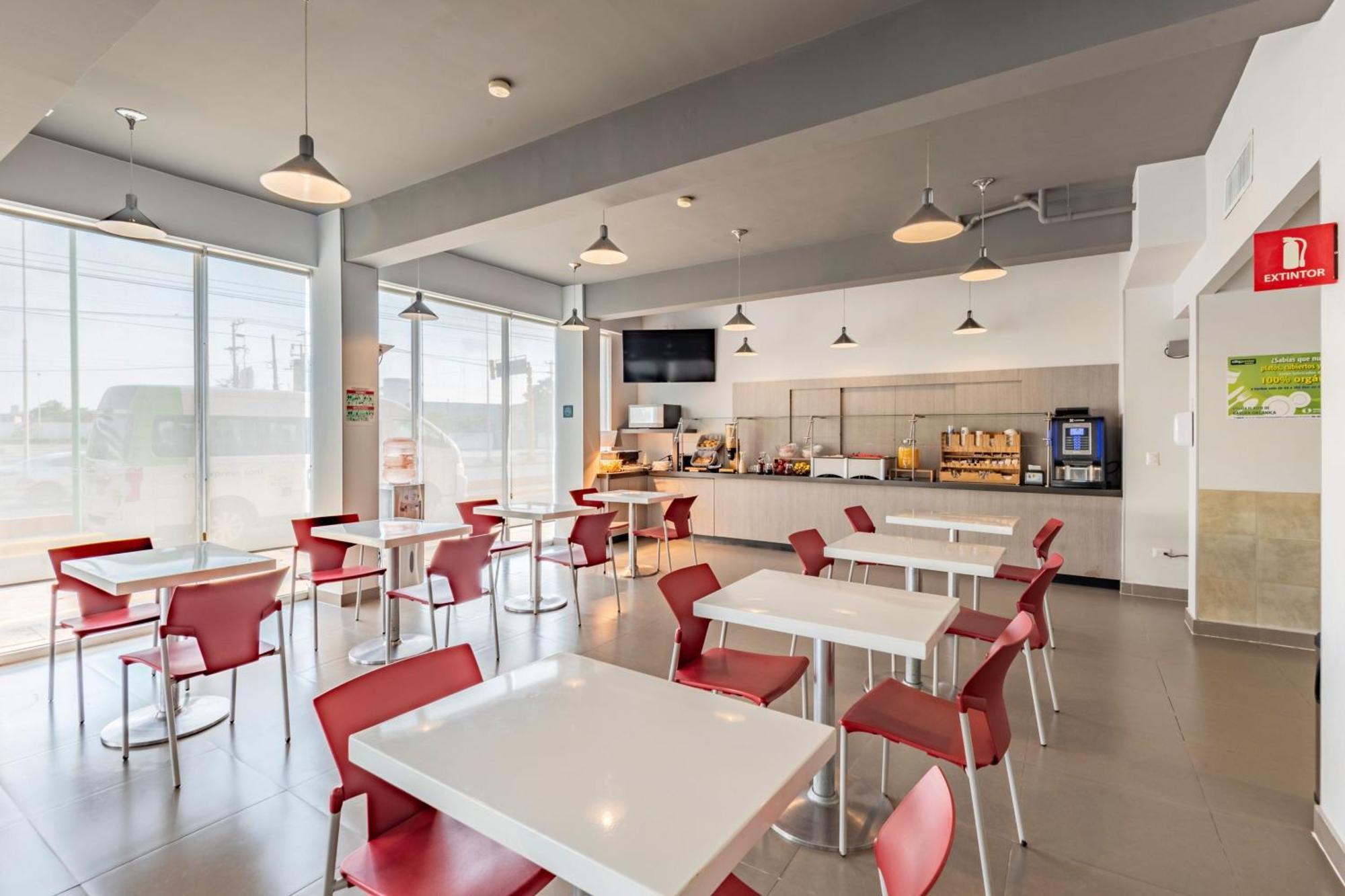 City Express Junior By Marriott San Luis Potosi Zona Industrial Exterior photo