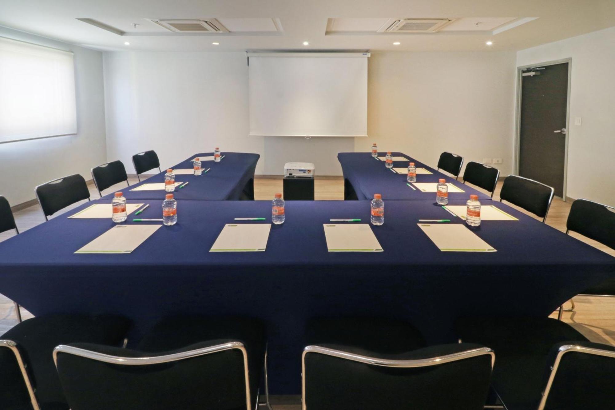 City Express Junior By Marriott San Luis Potosi Zona Industrial Exterior photo